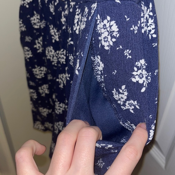 Dark blue and white romper with buttons and pockets - Picture 3 of 4
